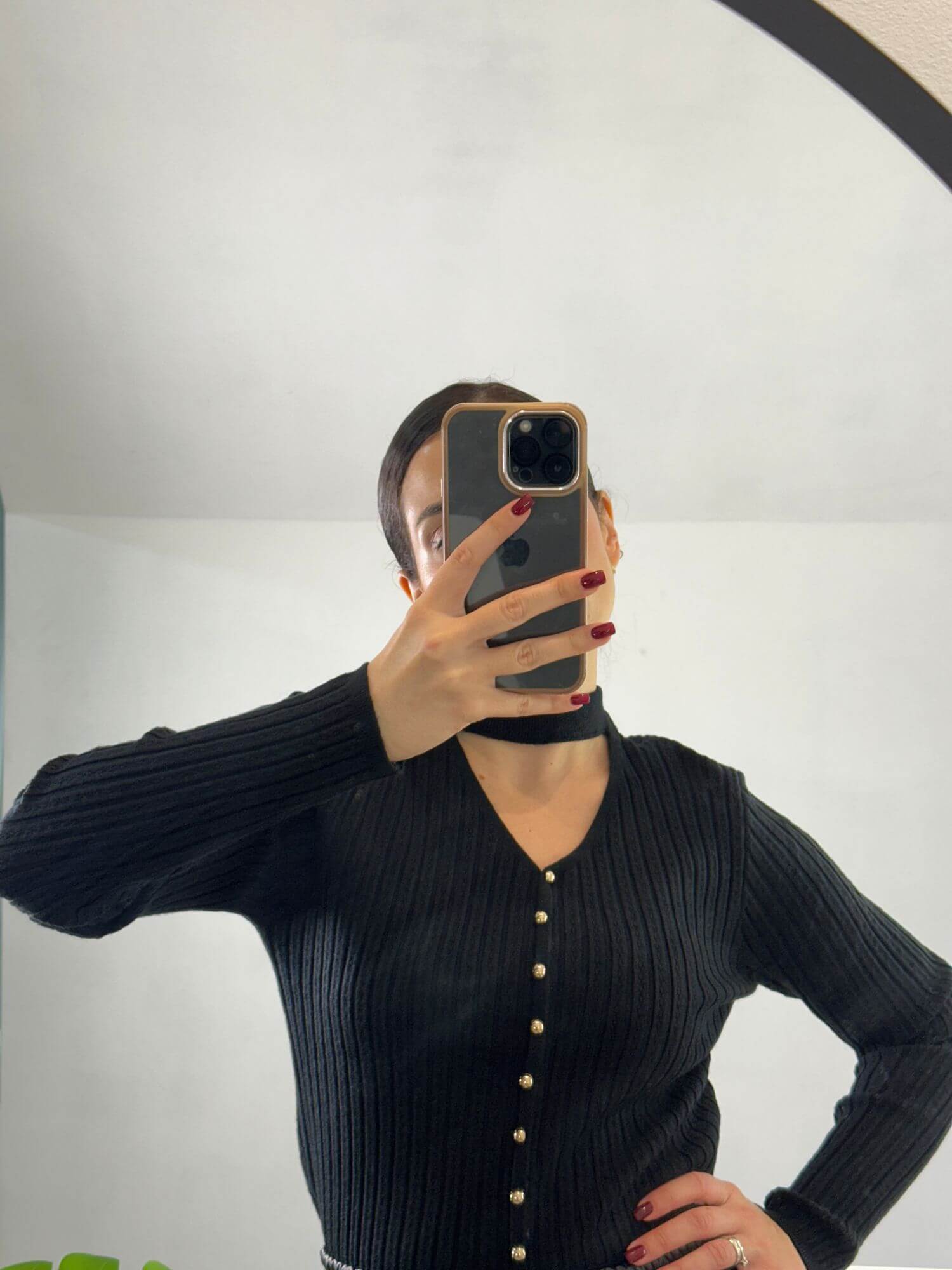 Μπλούζα ριπ με τσόκερ